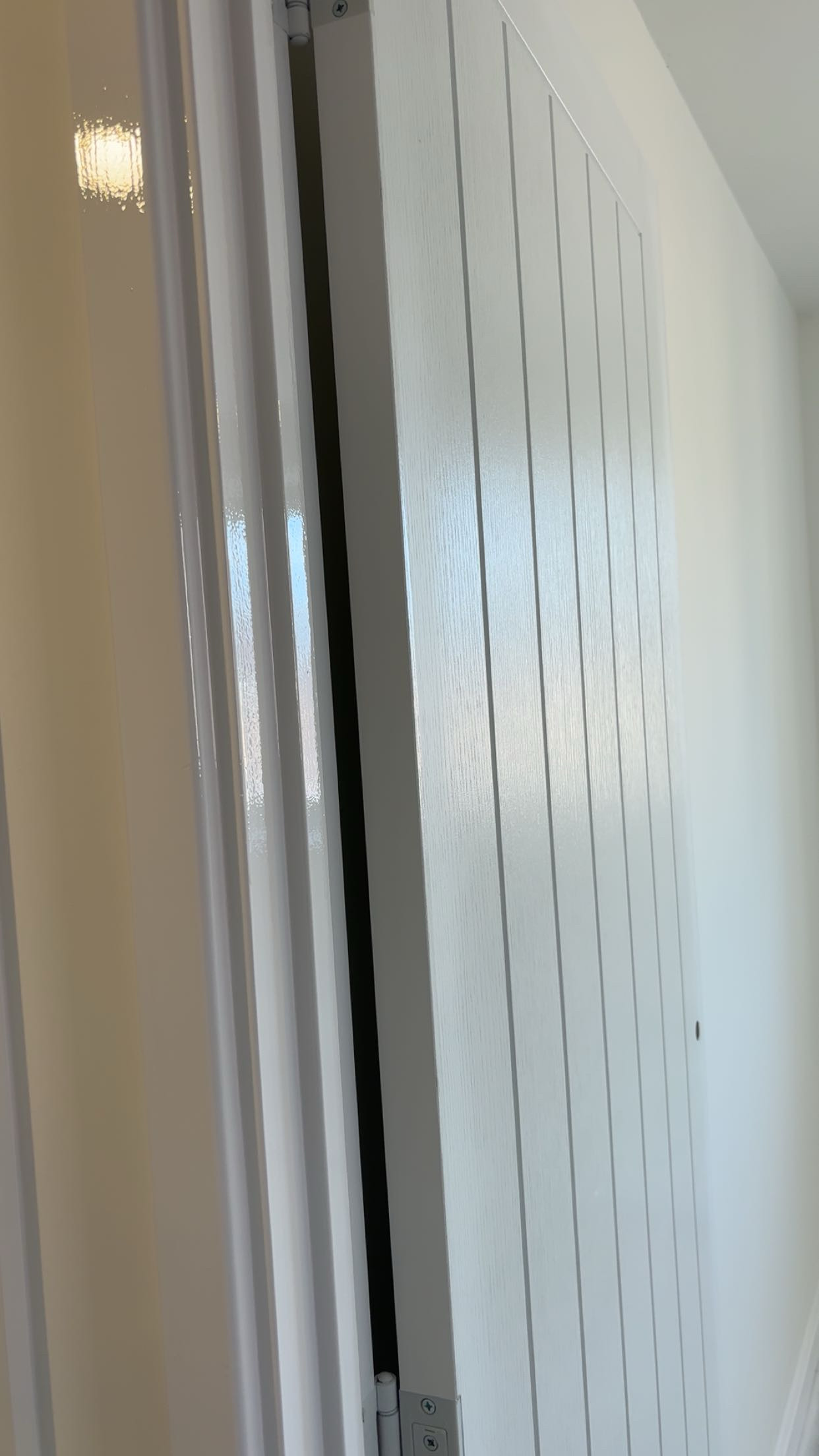 Detailed white door finish